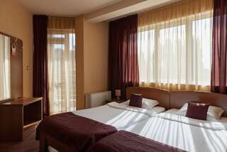 Отель Family Hotel Gerdjika Пловдив Двухместный номер с 2 отдельными кроватями и балконом-6
