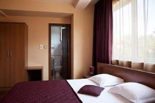 Отель Family Hotel Gerdjika Пловдив Двухместный номер с 1 кроватью и балконом-2